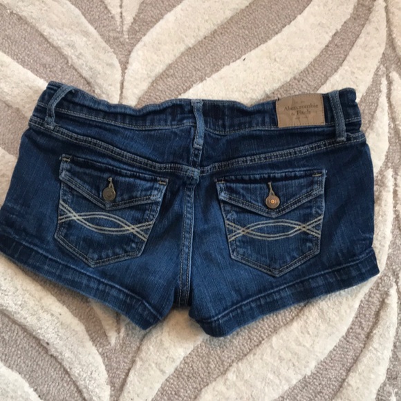 Denim short shorts - Picture 2 of 2